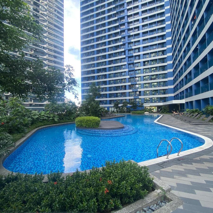Air Residences 4439 Макати Экстерьер фото